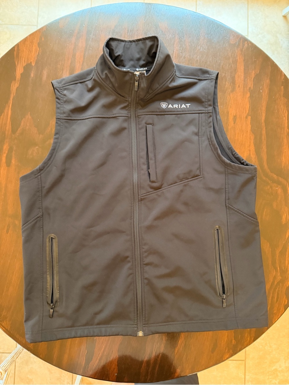 Ariat Men's Black Softshell Vest with Zip Pockets